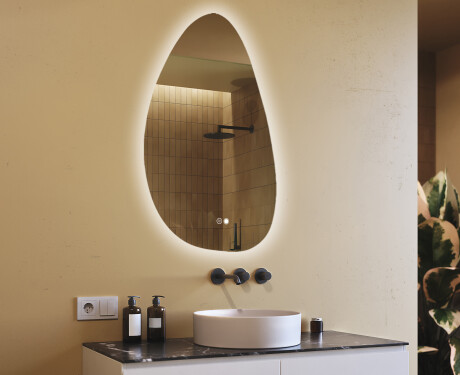 Oglindă neregulată cu iluminare, 64×104 cm, culoare duală, comutator tactil, saltea încălzitoare