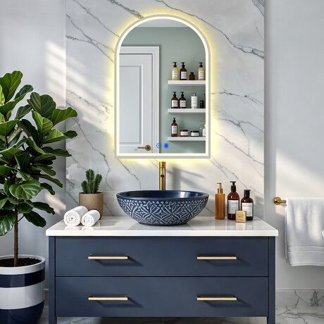 Oglindă neregulată cu iluminare LED – 60x90/70x100 cm într-un cadru din aluminiu argintiu #8