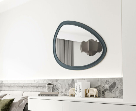 Oglindă asimetrică cu ramă decorativă din MDF L304