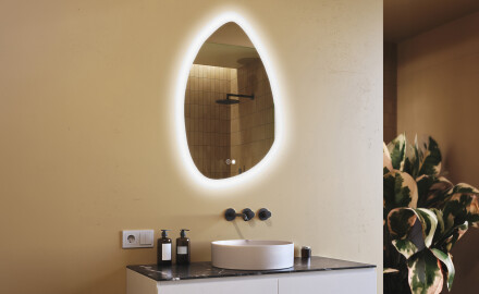 Oglindă neregulată cu iluminare, 64×94 cm, culoare duală, comutator tactil, saltea încălzitoare